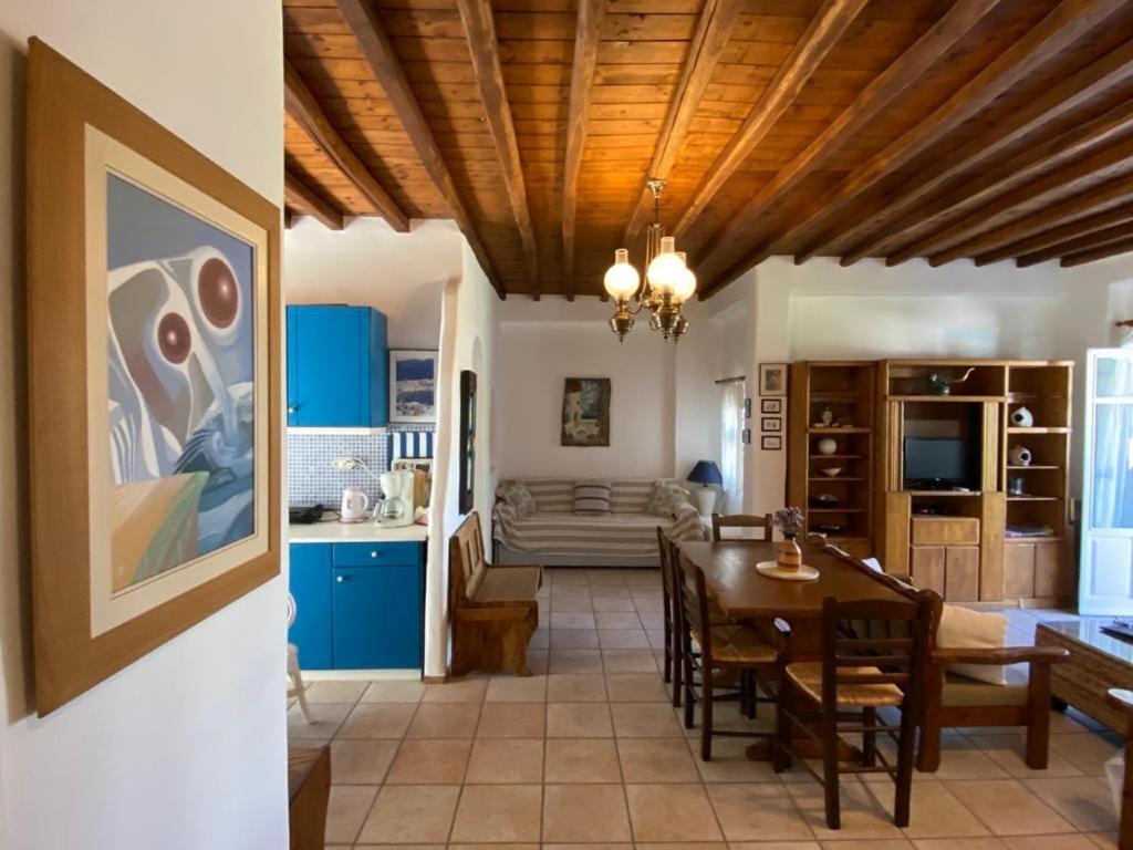 Pigeon House Ornos Beach Mykonos Town Exterior photo